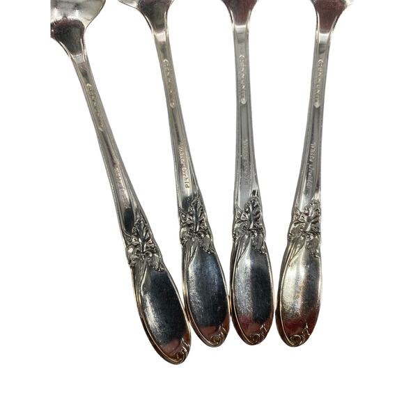 Lot of 4 Oneida community white Orchid oval silver plate teaspoons - Picture 4 of 5